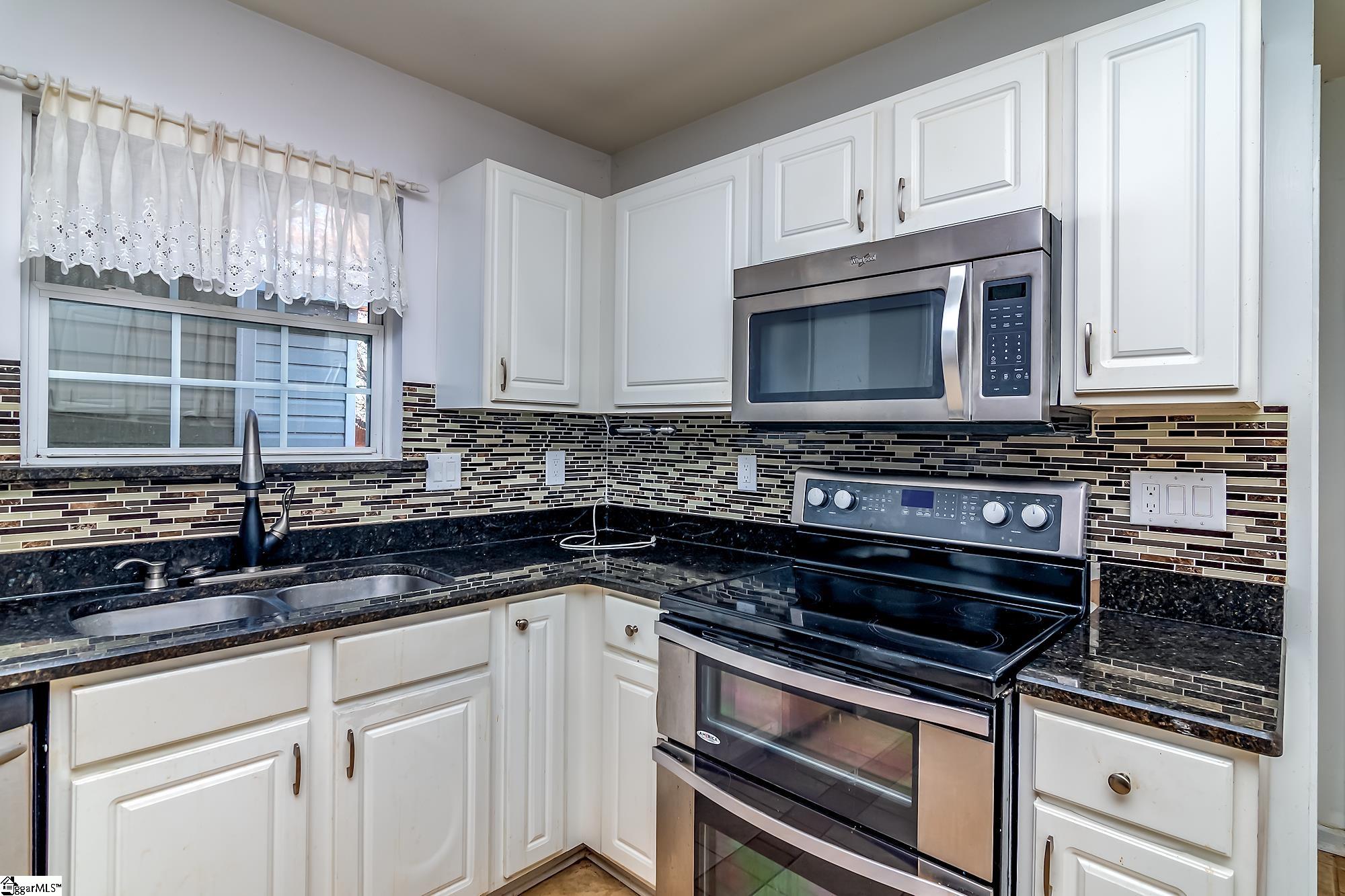 203 Ridgebrook Way Greenville, SC 29605 - Photo 10 of 36 Gallery Image 10