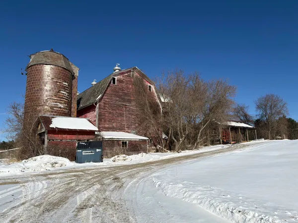 $650,000 | 85 Elm Hill Drive, Clarendon, VT 05759