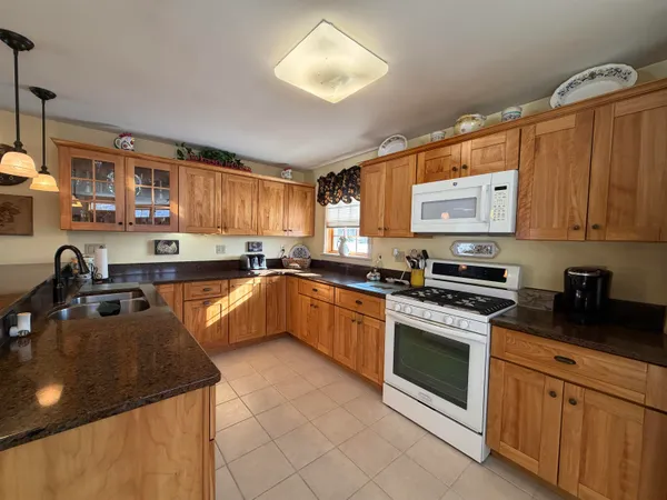 $650,000 | 85 Elm Hill Drive, Clarendon, VT 05759