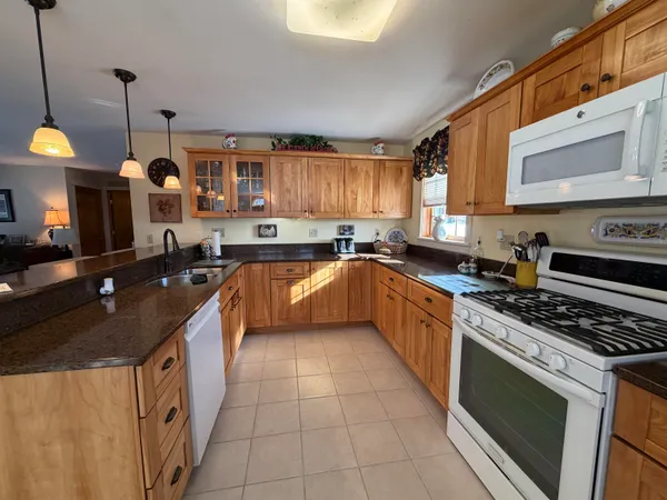 $650,000 | 85 Elm Hill Drive, Clarendon, VT 05759