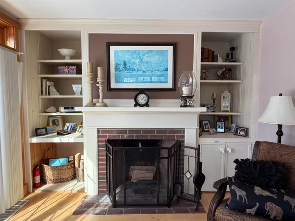 $650,000 | 85 Elm Hill Drive, Clarendon, VT 05759