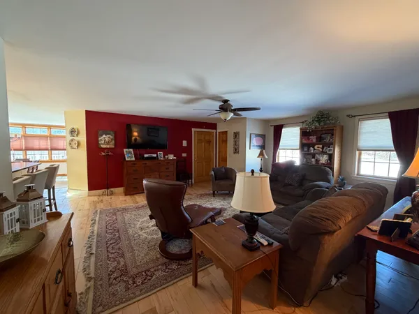 $650,000 | 85 Elm Hill Drive, Clarendon, VT 05759