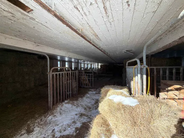 $650,000 | 85 Elm Hill Drive, Clarendon, VT 05759