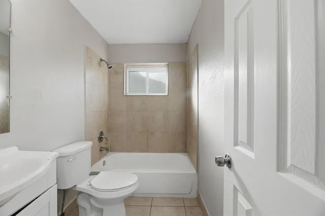 $400,000 | 5649 Southwest 36th Court, West Park, FL 33023