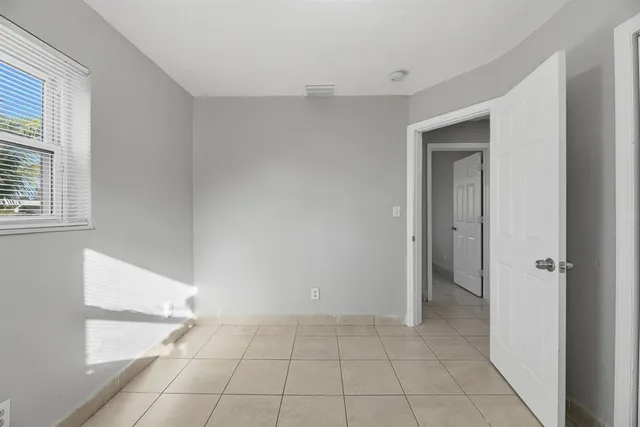 $400,000 | 5649 Southwest 36th Court, West Park, FL 33023