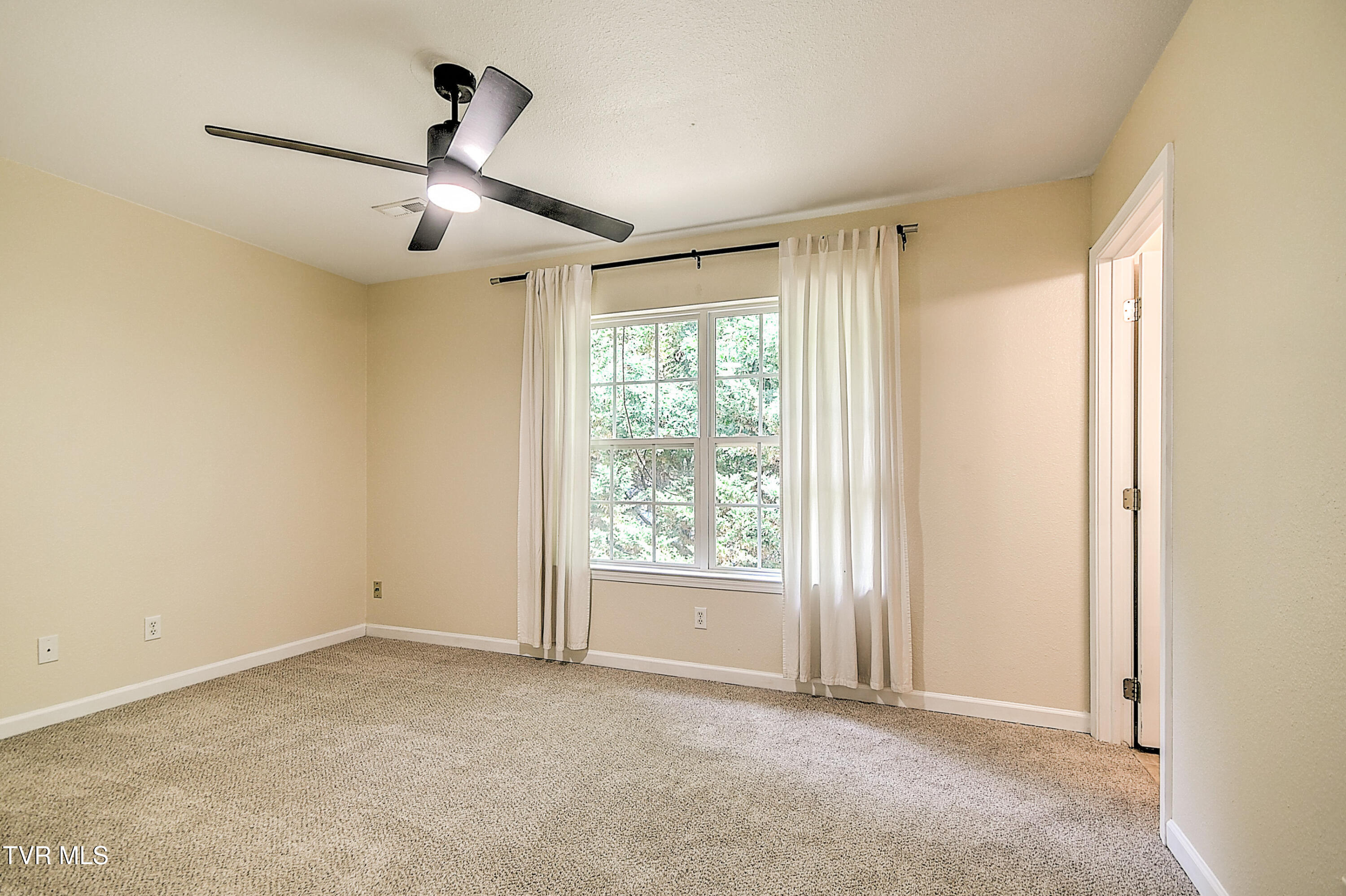 396 Jonesboro Road, Unit 3A Piney Flats, TN 37686 - Photo 15 of 27 396 Jonesboro TJ-18