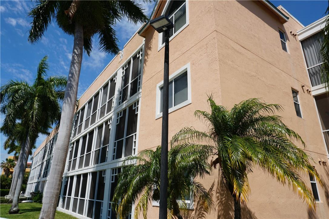 85 Gulfstream Road, Unit 105A Dania Beach, FL 33004 - Photo 9 of 80 Photo 9