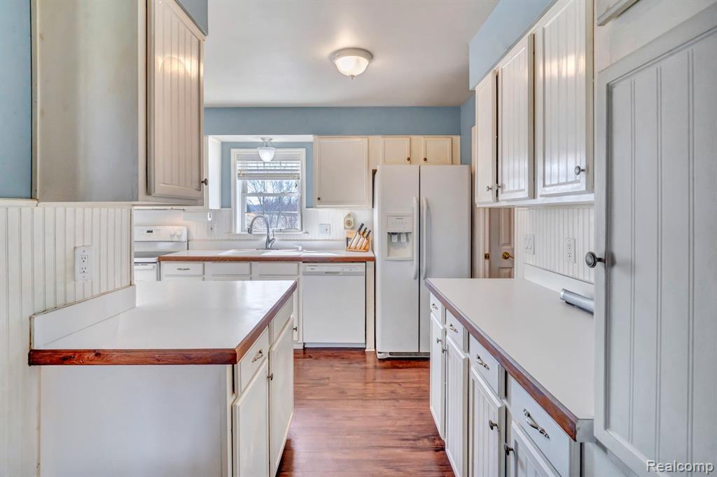 12833 Sullivan Road Emmett, MI 48022 - Photo 15 of 41