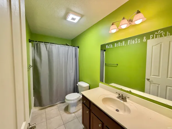 $319,900 | 4560 Marble Drive, Newburgh, IN 47630
