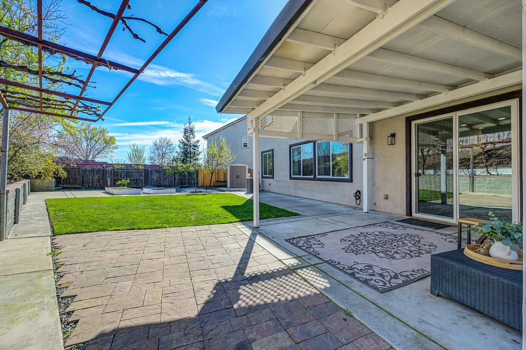 5409 Mill Water Circle Rancho Cordova, CA 95742 - Photo 38 of 48 a view of a porch with a backyard