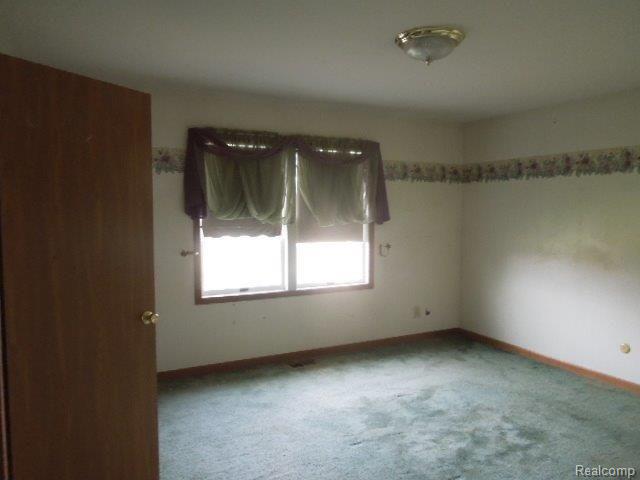 5570 Genesee Road Lapeer, MI 48446 - Photo 3 of 20 11-25 (1).jpg