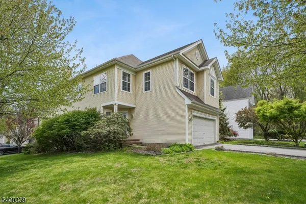 $769,000 | 1 Smoke House Court, Whitehouse Station, NJ 08889