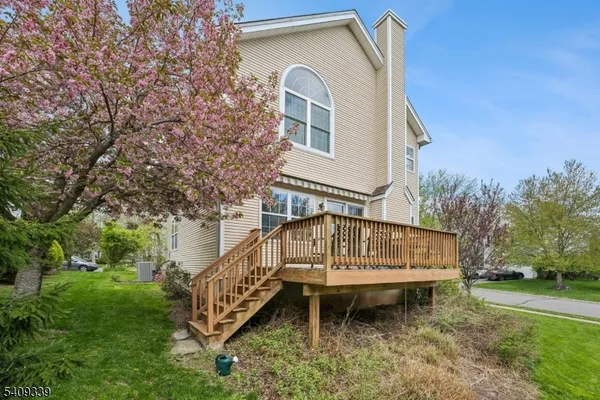 $769,000 | 1 Smoke House Court, Whitehouse Station, NJ 08889