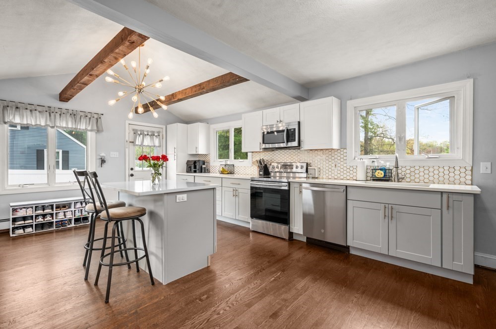 497 Foster Road Tewksbury, MA 01876 - Photo 13 of 42 Gallery Image 13