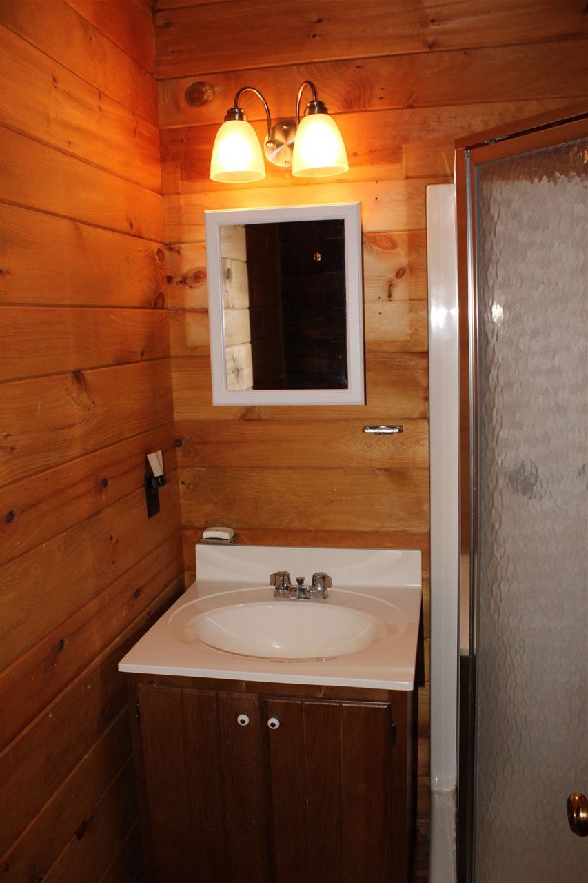 809 Sawmill Road Wardsboro, VT 05360 - Photo 12 of 21 Gallery Image 12