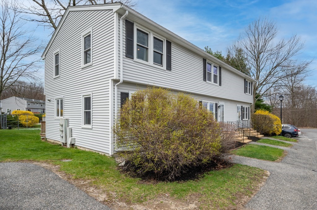 270 Sunderland Road, Unit 47 Worcester, MA 01604 - Photo 2 of 25