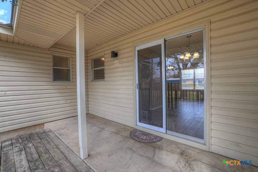 217 Gruene Road New Braunfels, TX 78130 - Photo 18 of 25 a view of a porch