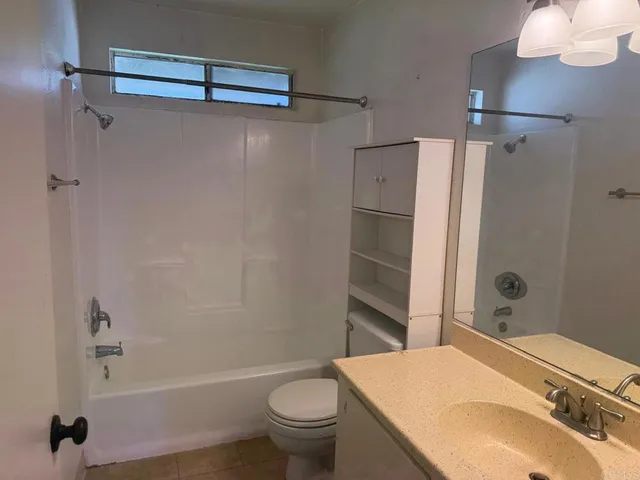 $2,500 | 5130 North River Road, Unit A, Oceanside, CA 92057