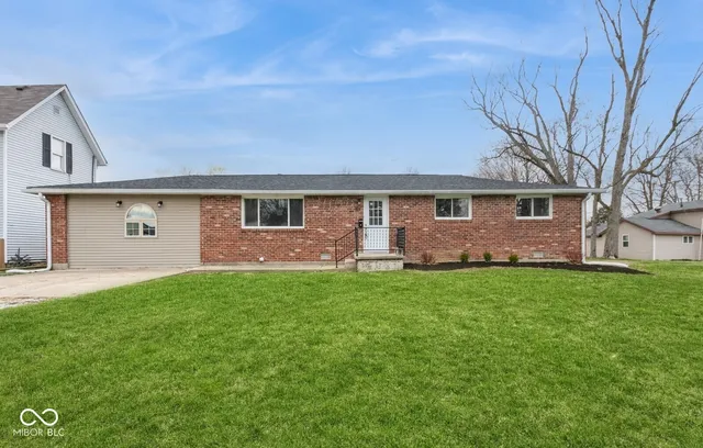 $184,900 | 828 North 13th Street, Elwood, IN 46036