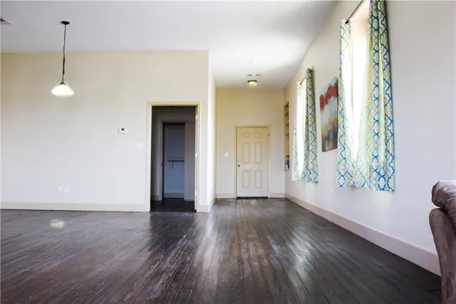 $900 | 205 South Main Street, Caldwell, TX 77836