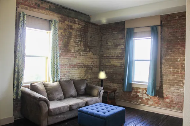 $900 | 205 South Main Street, Caldwell, TX 77836