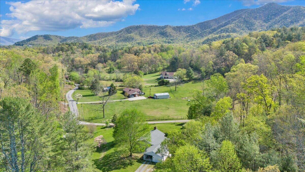 3870 Harborwood Road Salem, VA 24153 - Photo 51 of 53 51-DJI_20260414104226_0010_D