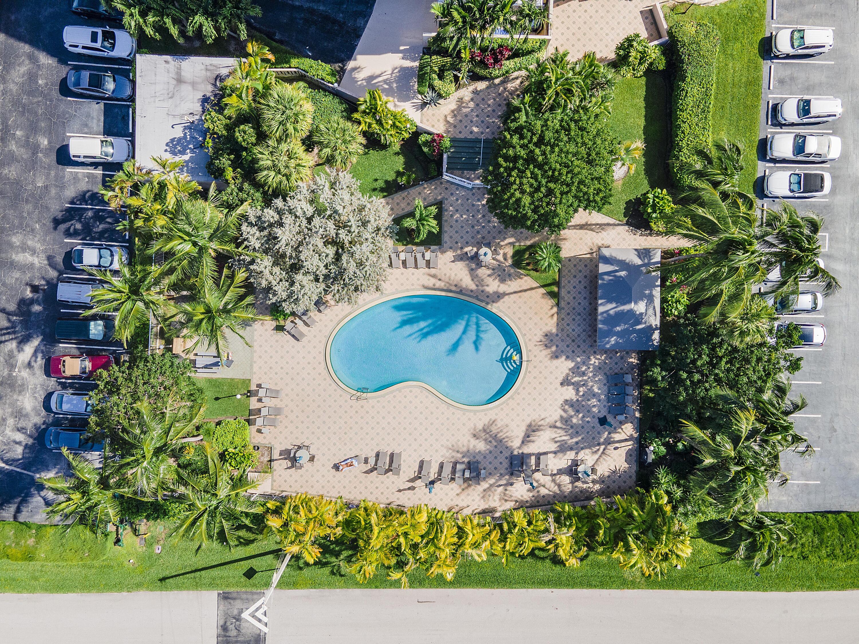 2851 South Ocean Boulevard, Unit 7S Boca Raton, FL 33432 - Photo 8 of 12 Resort Style Pool and BBQ area