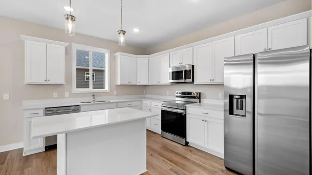 $529,900 | 2165 Westpointe Drive, Hastings, MN 55033