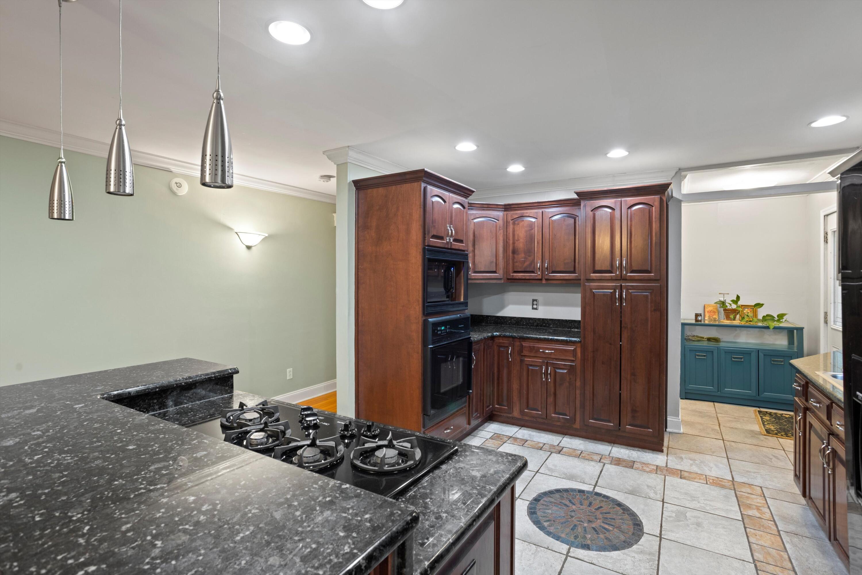 320 Isbill Road Chattanooga, TN 37419 - Photo 11 of 32 18-2M6A4198