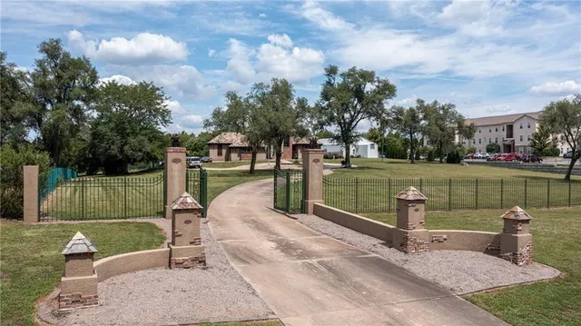 $1,150,000 | 521 West Clark Street, Warrensburg, MO 64093