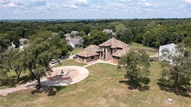 $1,150,000 | 521 West Clark Street, Warrensburg, MO 64093