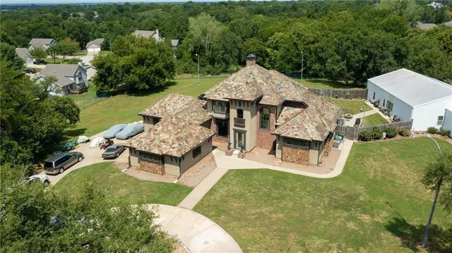 $1,150,000 | 521 West Clark Street, Warrensburg, MO 64093