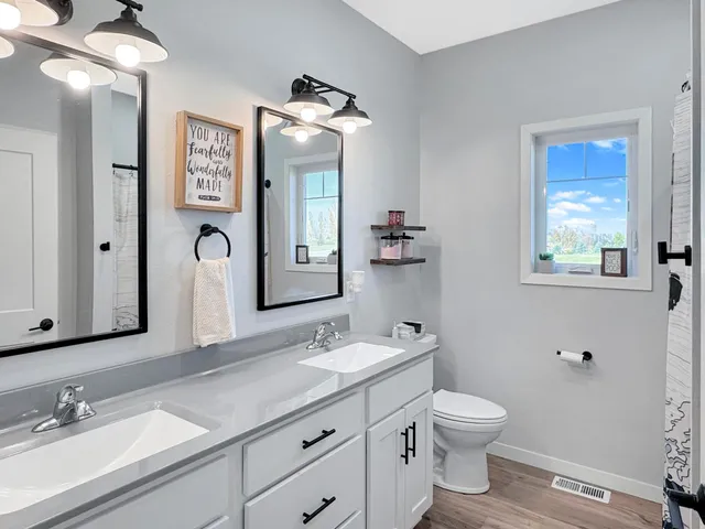 $505,000 | 3010 Eastbay Avenue, Balaton, MN 56115