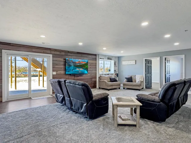 $505,000 | 3010 Eastbay Avenue, Balaton, MN 56115