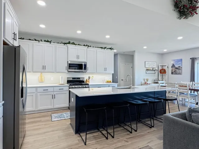 $505,000 | 3010 Eastbay Avenue, Balaton, MN 56115