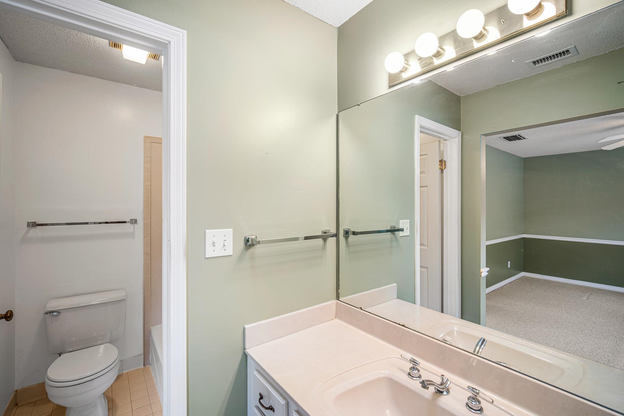 6639 Jackson Square Daphne, AL 36526 - Photo 16 of 29 Bathroom 1