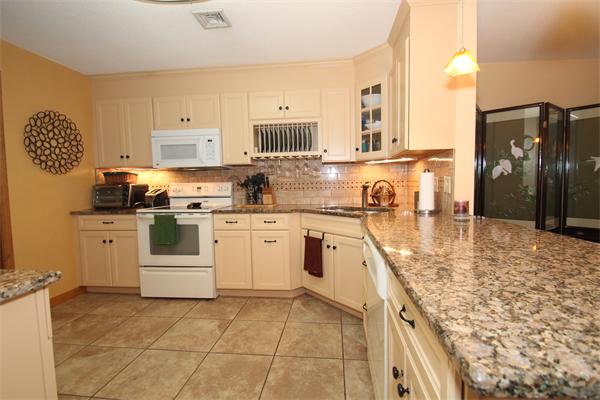 104 Country Side Road, Unit 104 Greenfield, MA 01301 - Photo 5 of 21 Gallery Image 5