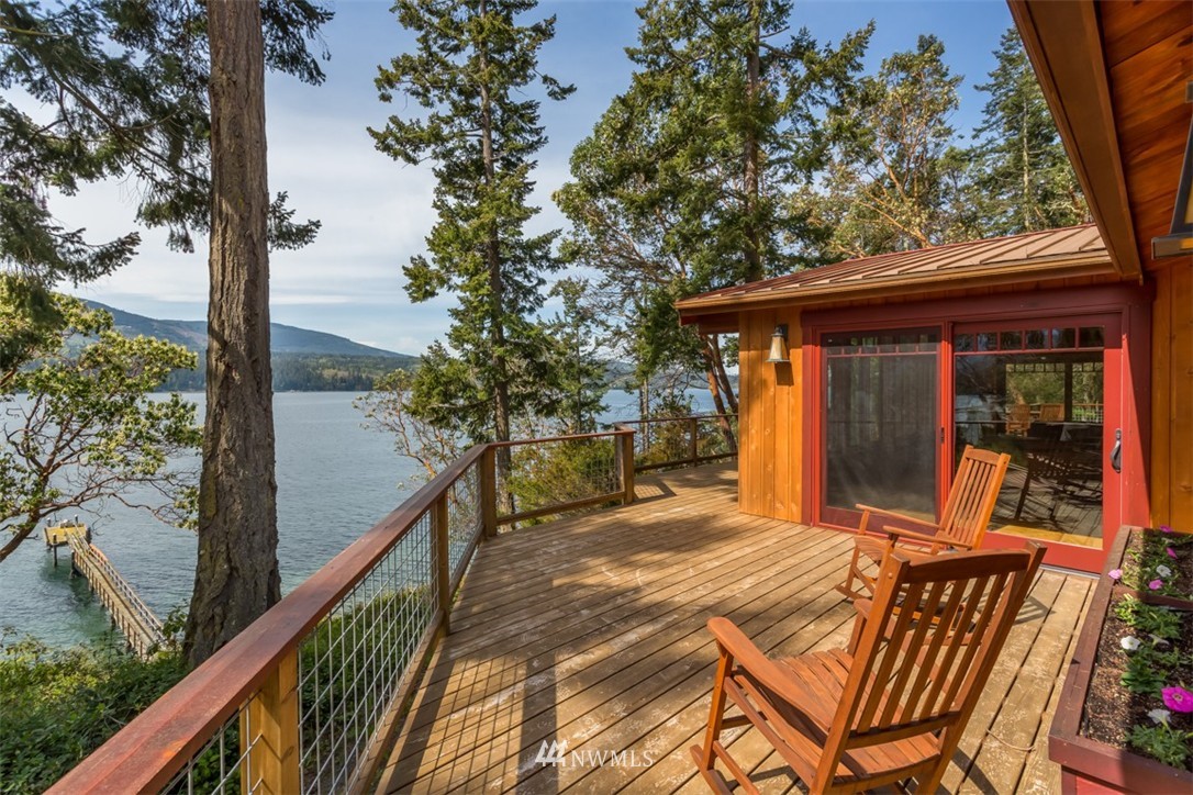 1485 East Sequim Bay Road Sequim, WA 98382 - Photo 13 of 25 a house view with a seating space