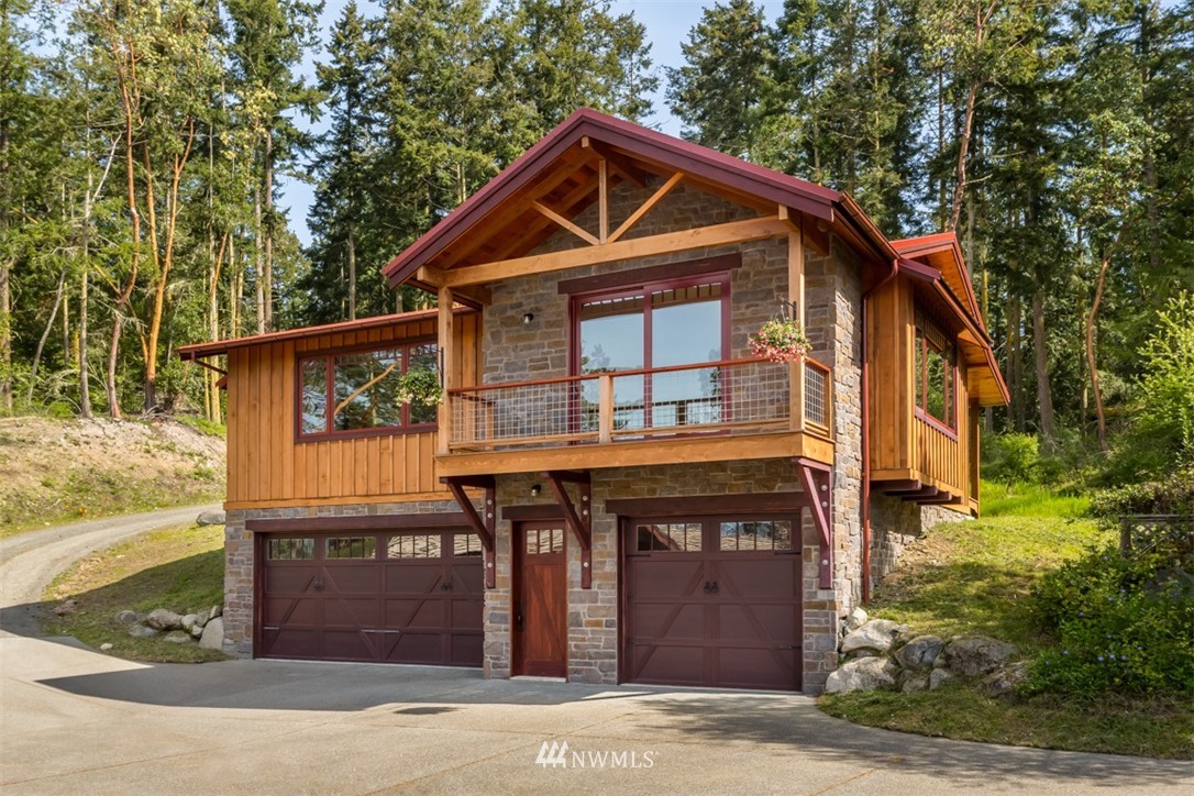 1485 East Sequim Bay Road Sequim, WA 98382 - Photo 14 of 25 a front view of a house with garden