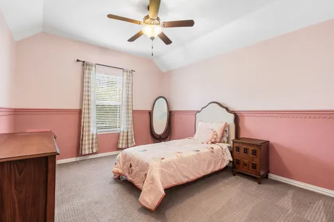 $975,000 | 10 Black Spruce Court, The Woodlands, TX 77375