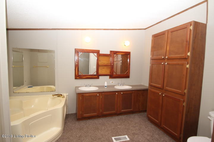 1272 Kays Road Lawrenceburg, KY 40342 - Photo 13 of 29 IMG_9797
