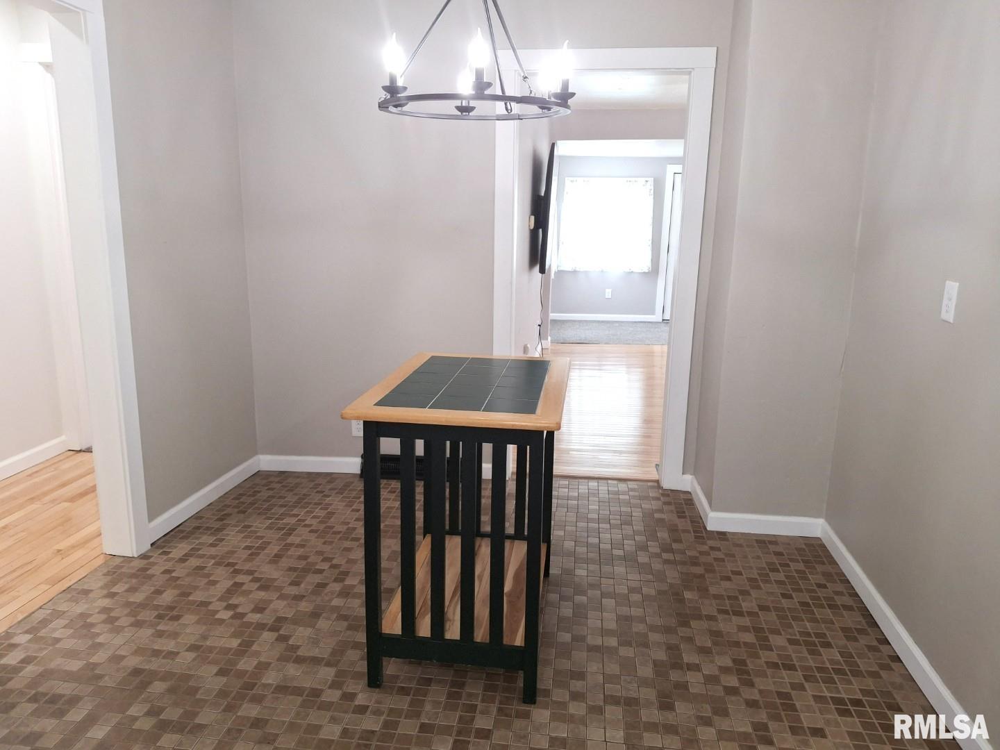 476 West Myrtle Street Canton, IL 61520 - Photo 9 of 33