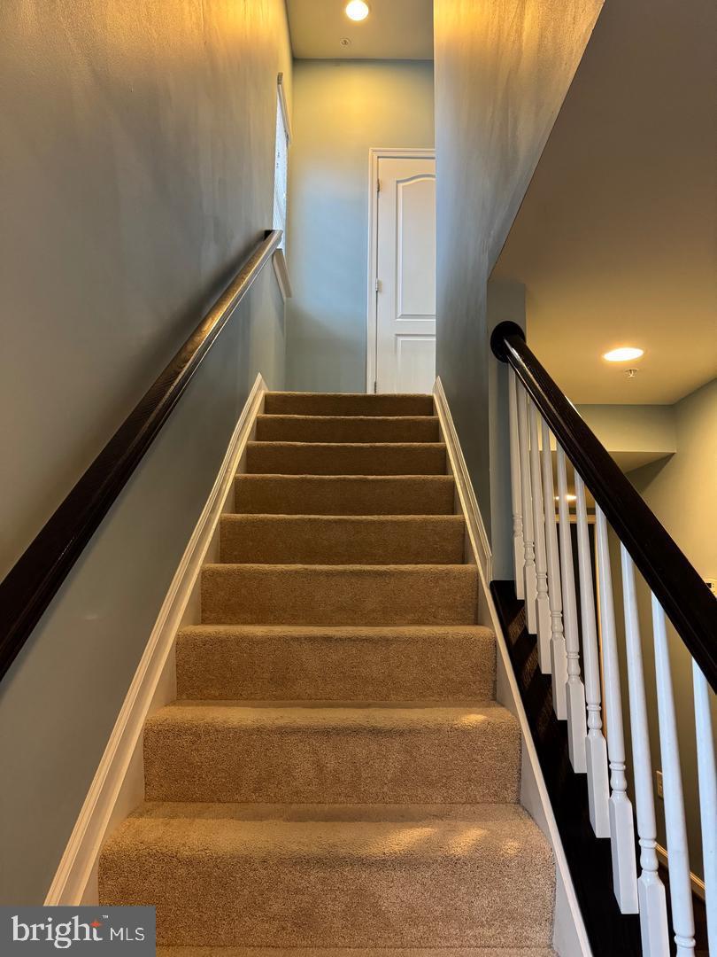 7925 Alchemy Way Elkridge, MD 21075 - Photo 11 of 46 a view of entryway