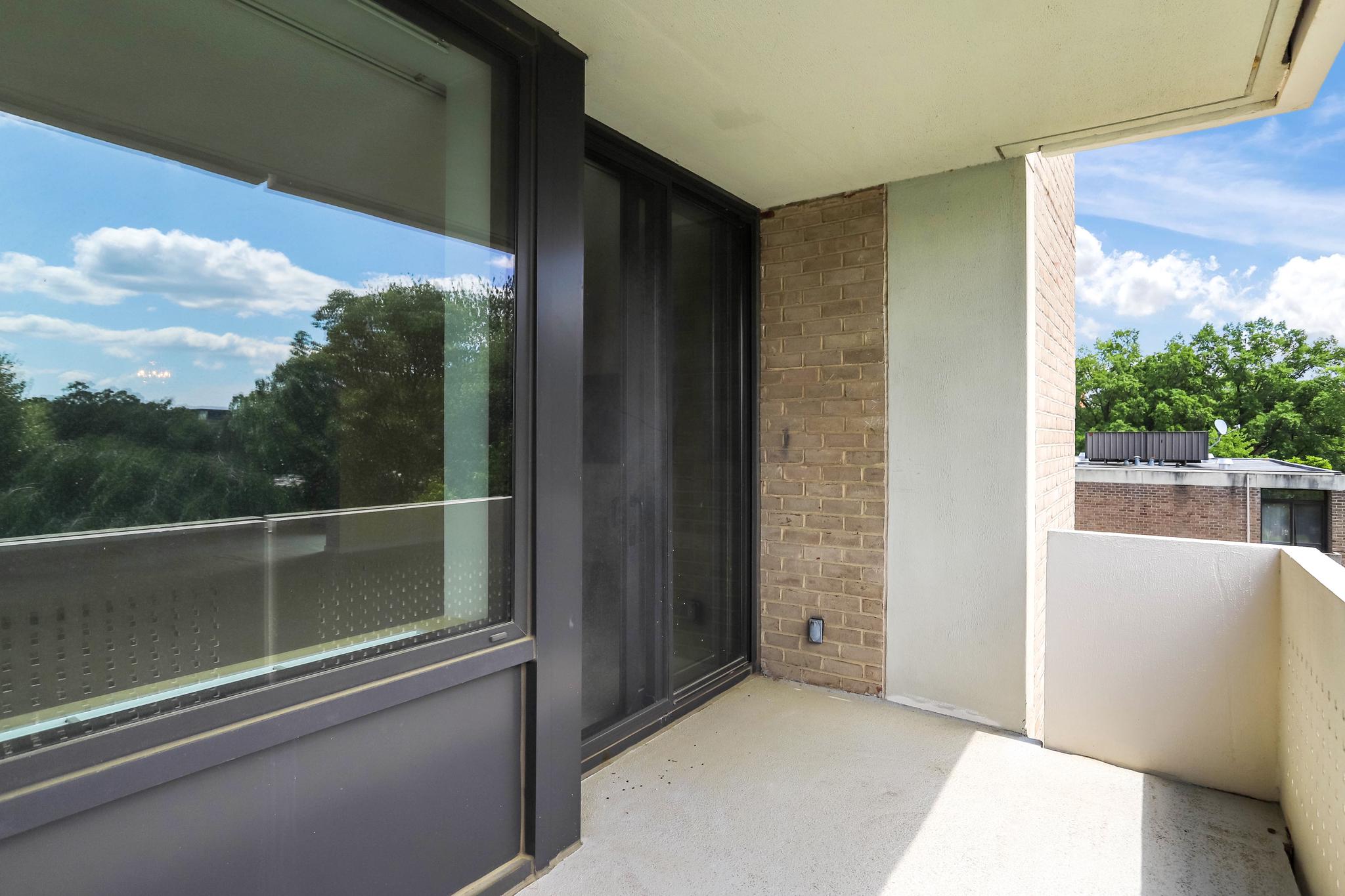 240 M Street Southwest, Unit E214 Washington, DC 20024 - Photo 15 of 32 Large balcony