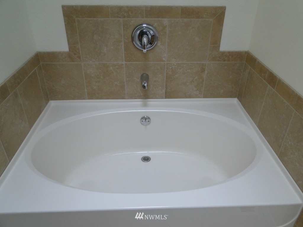 269 Jericho Avenue Northeast Renton, WA 98059 - Photo 11 of 15 Gallery Image 11
