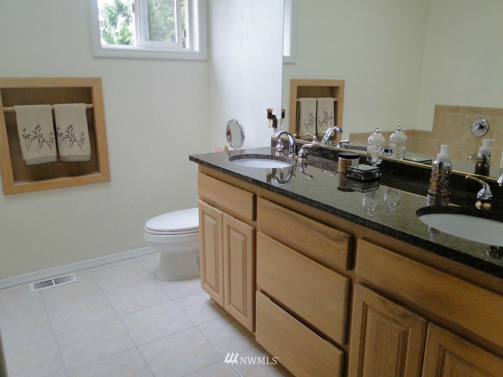 269 Jericho Avenue Northeast Renton, WA 98059 - Photo 9 of 15 Gallery Image 9