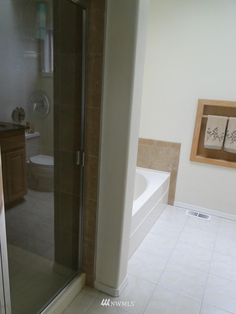 269 Jericho Avenue Northeast Renton, WA 98059 - Photo 10 of 15 Gallery Image 10