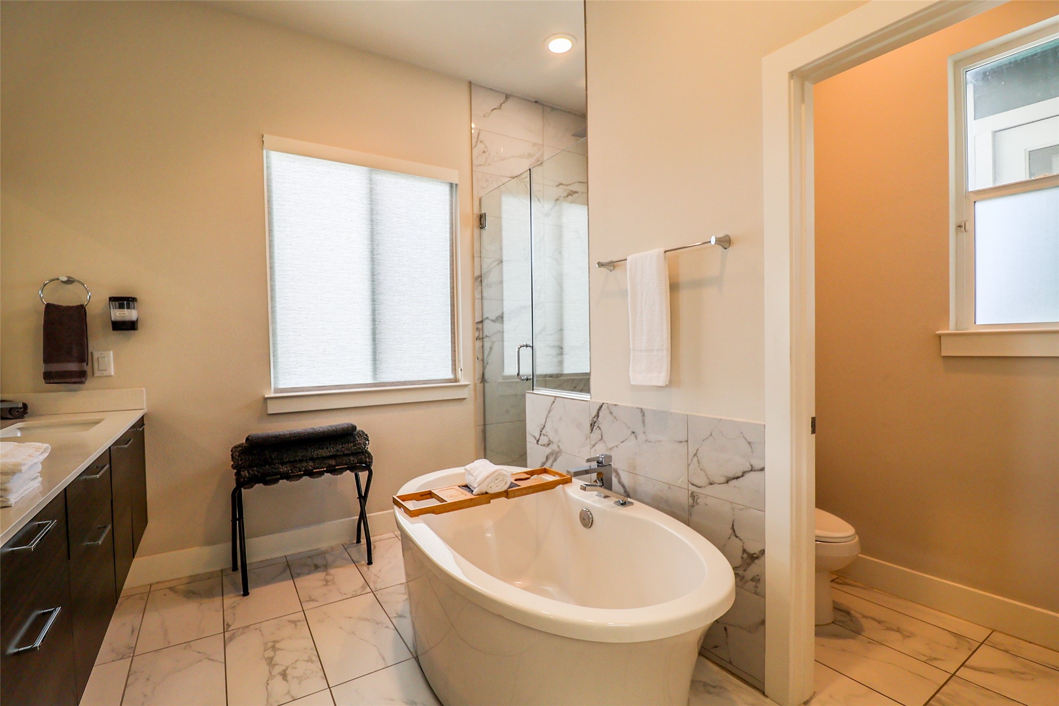 2306 Wipprecht Street Houston, TX 77020 - Photo 21 of 29 a bathroom with a sink toilet and shower
