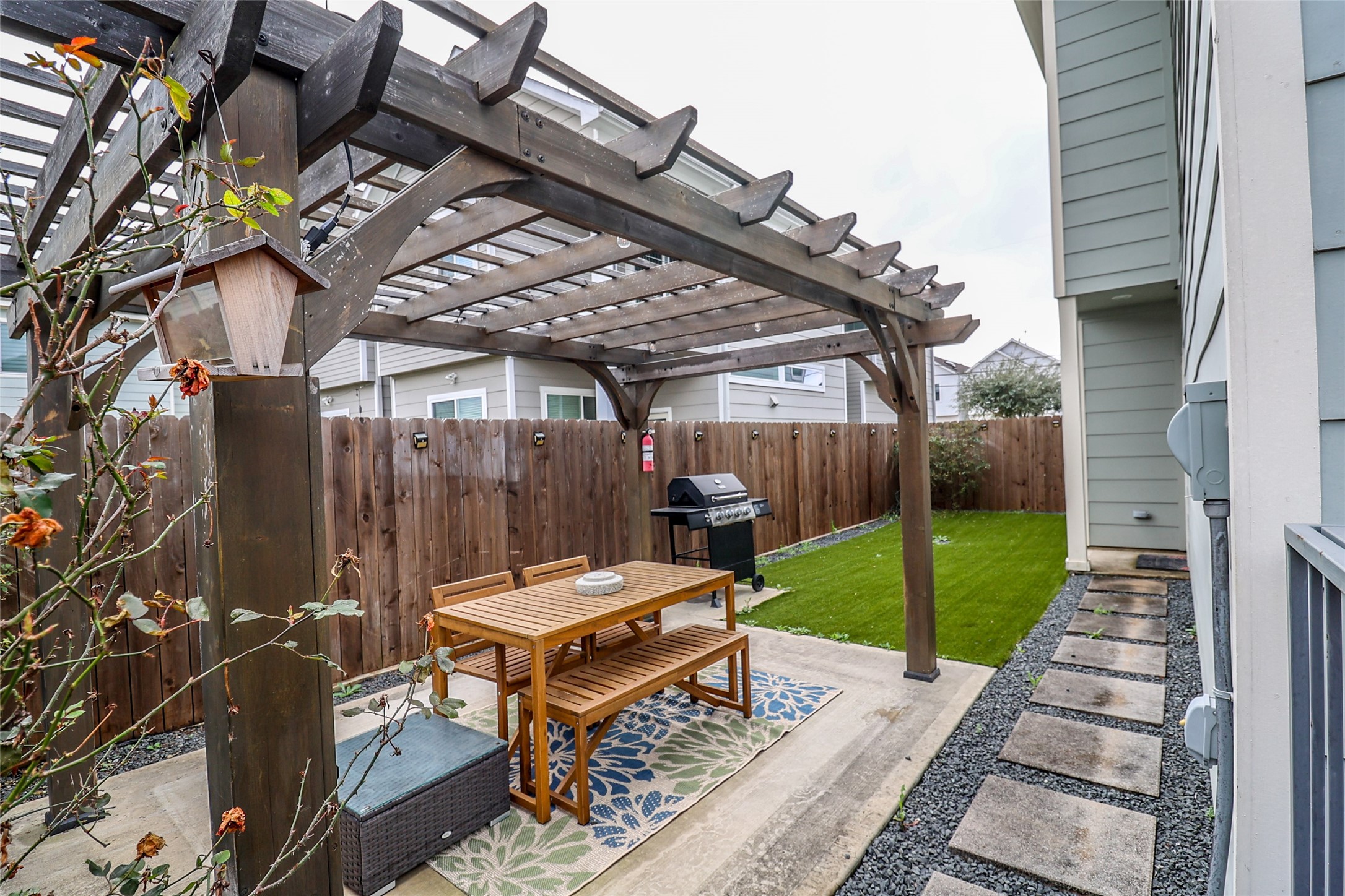 2306 Wipprecht Street Houston, TX 77020 - Photo 26 of 29 a view of a patio with a table and chairs