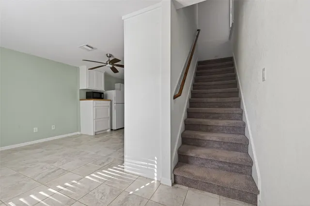 a view of entryway and hall